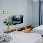 Apartel Plac Zbawiciela